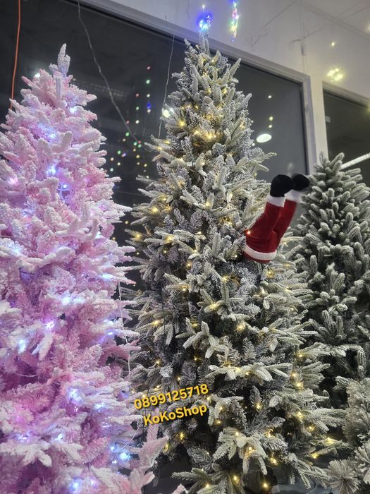 Заснежена елха с вградени LED светлини и 2Dи 3D клонки, луксозна елха
