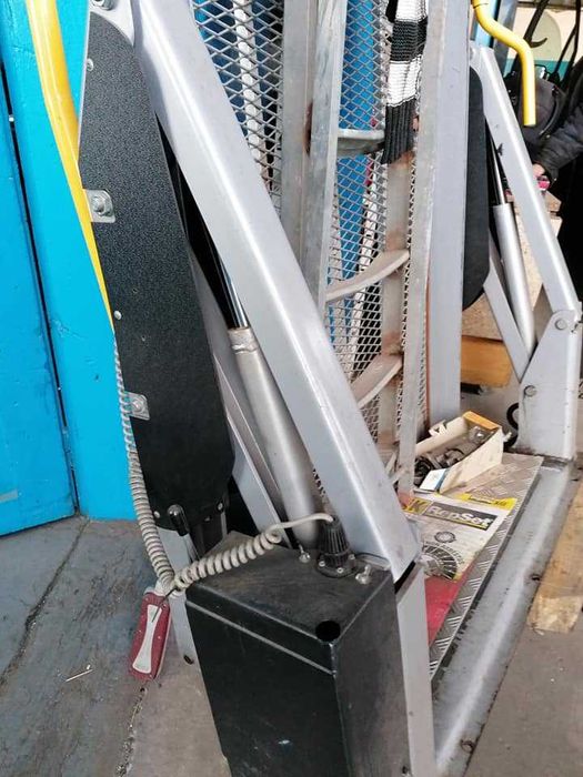 Падащ борд за камион и микробус от Мерцедес Атего I mb 814 - 3 BROIA