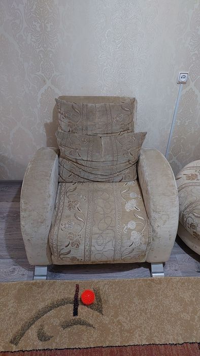 Угловой диван и подростковый диван