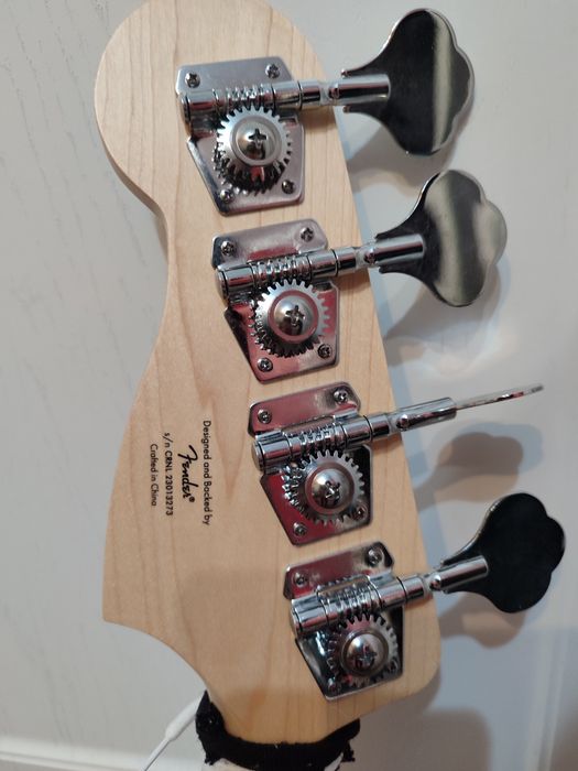 Precision Bass Squier