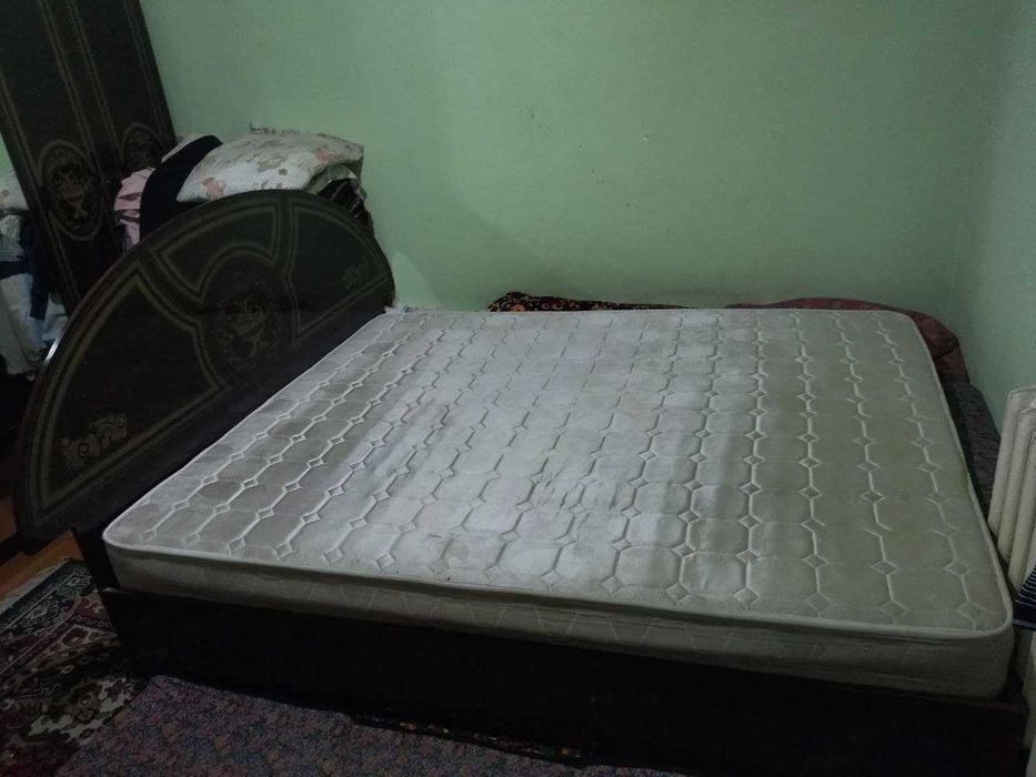 Спальный, шифанер, 2 туба, трюмо.