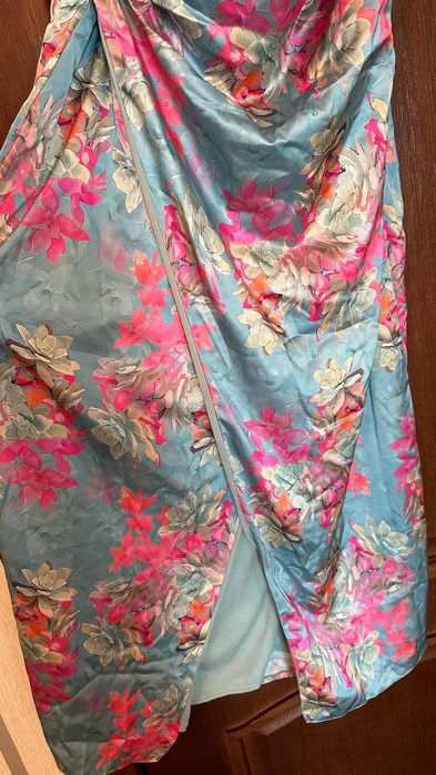 Продам коктейльное платье