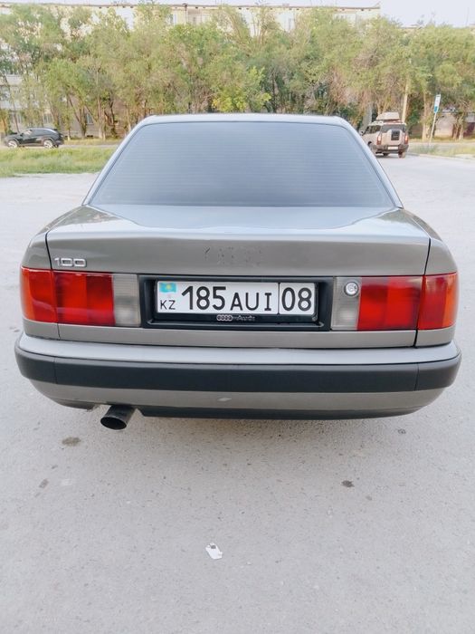 Продам Ауди 100 2 Мона