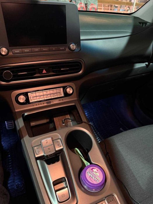 Hyundai KONA Electric 136CP - 8500 km, motorizare full electric