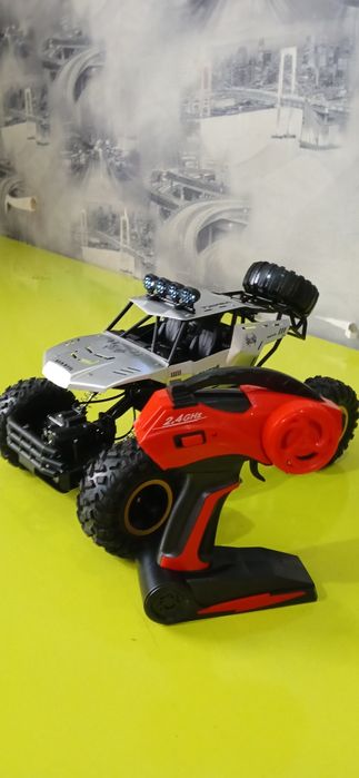 Машина с пультом