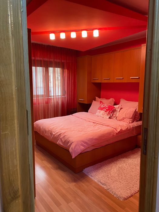 Inchiriez Ap.2 camere SUPERB Str. Traian la Starea Civila