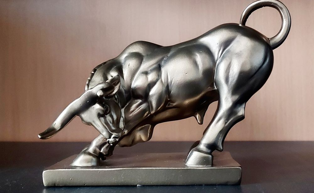 Фигура Бик Уолстрийт Постамент Статуетка