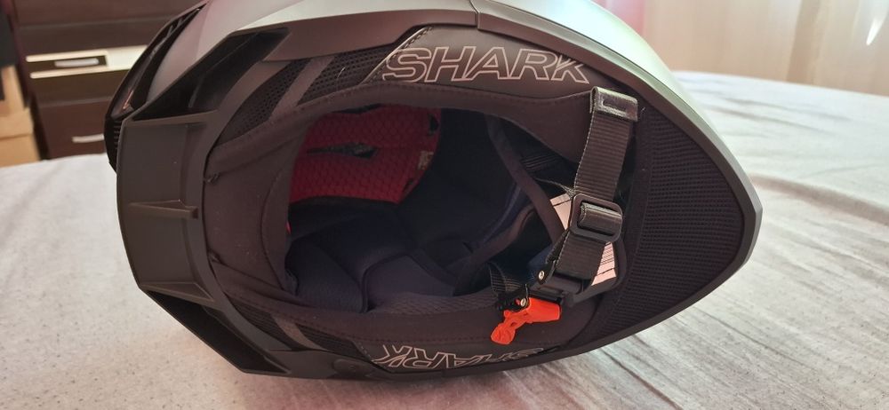 Vând casca motocicleta