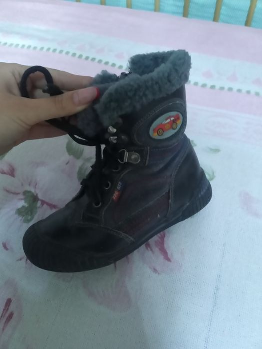 Отдам ботинки зима