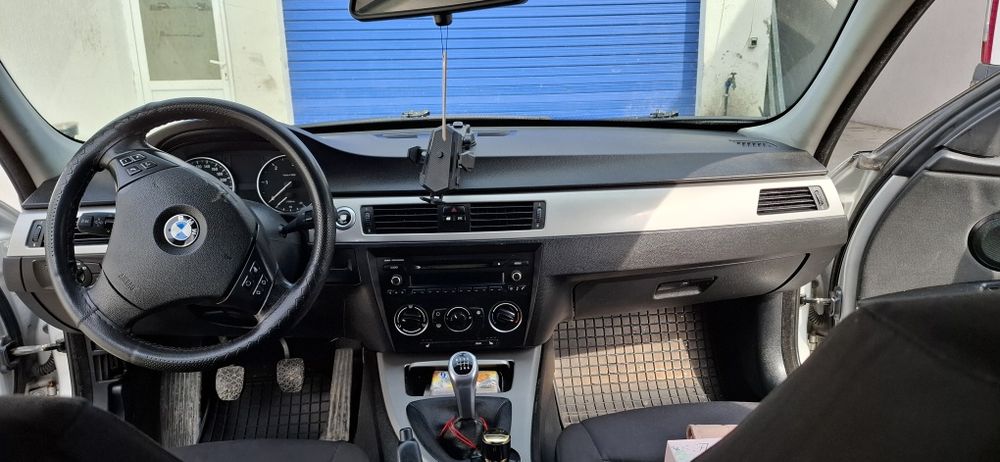 Vând BMW seria 3