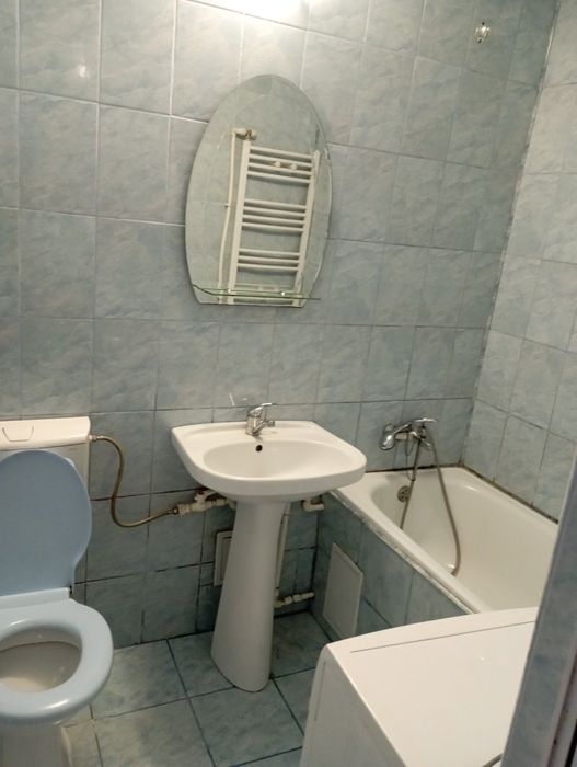 Închiriez garsoniera