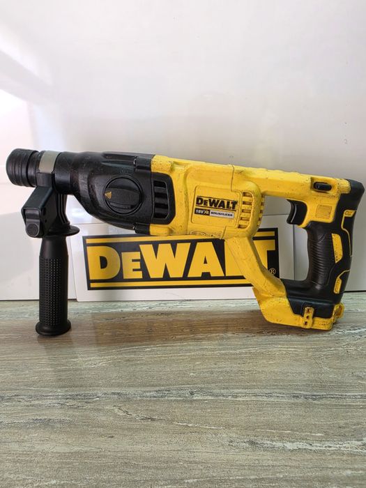 Dewalt Перфоратор DCH033 18V.