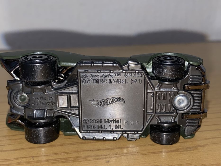 Bat mobile  hot wheels