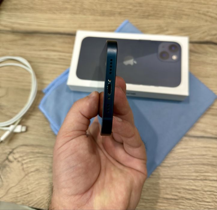 Apple iPhone 13 – 128 GB, Midnight + подаръци - 550лв