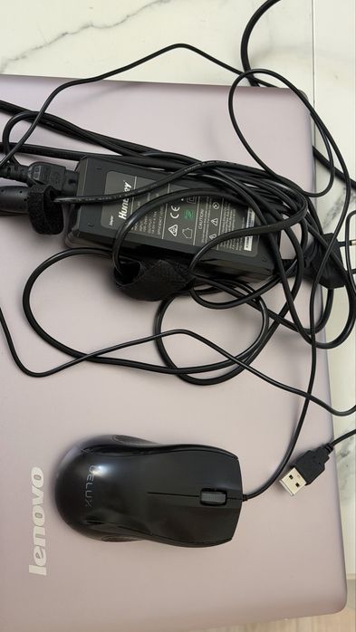 Ноутбук Lenovo 2012 года