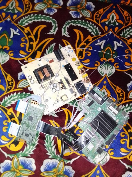 Smart televizor uchun plata sotiladi