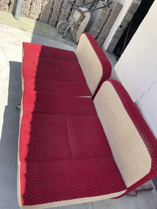 Продаю Диван с креслами