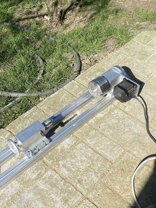 Axa a 4-a CNC - strung