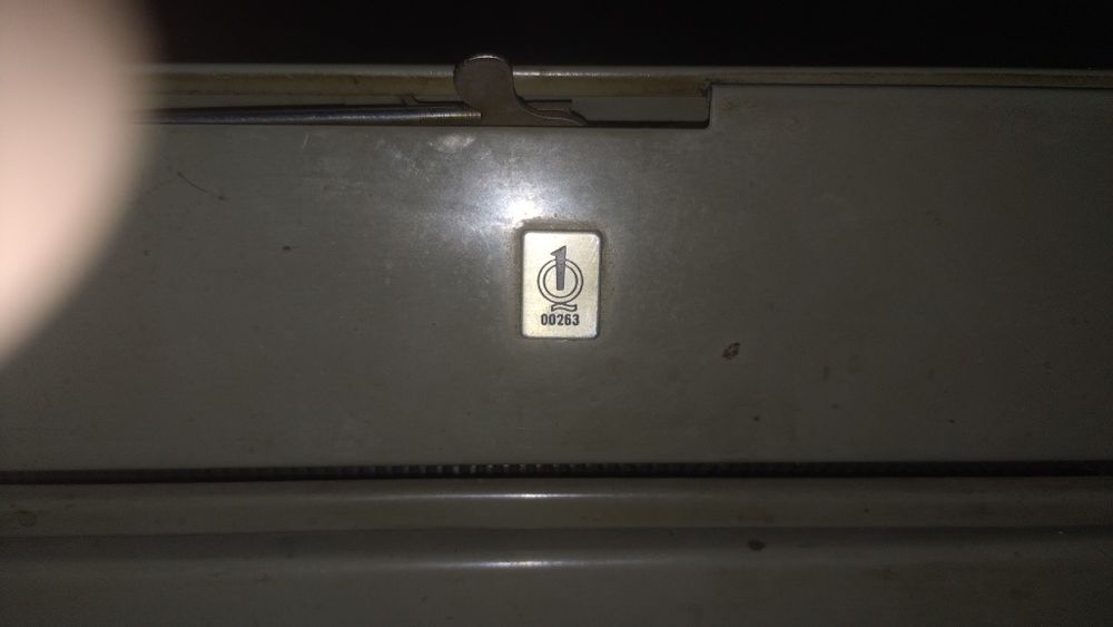 Пишеща машина Ерика