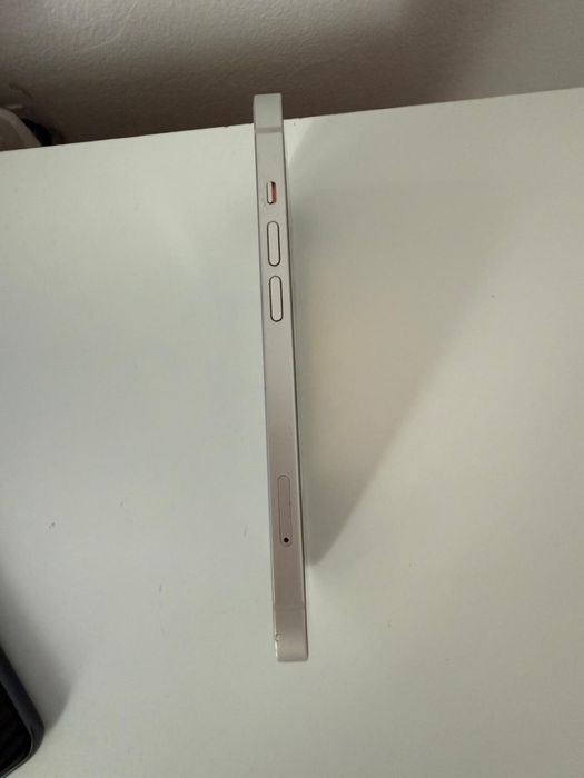 Iphone 13,white.