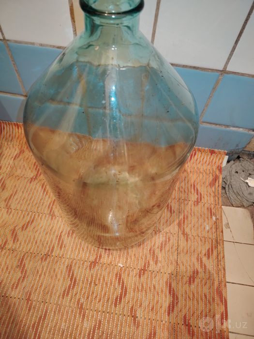 Бутыль стеклянный