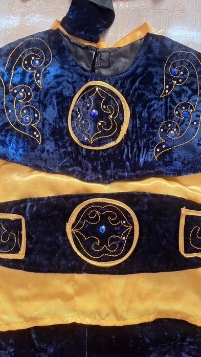 Костюм қазақша 7000 тенге