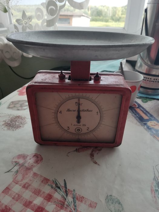 Продам весы 5 кг бытовые