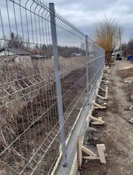 Facem garduri din plasa bordurată