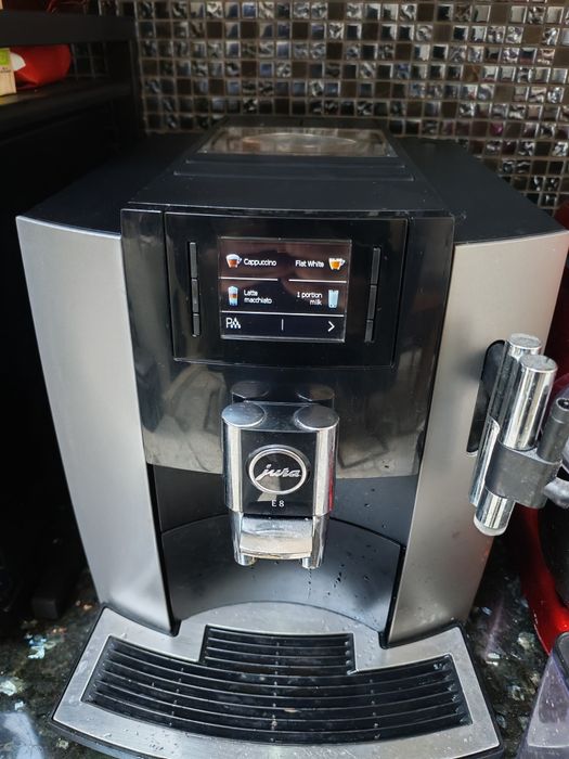 Jura E8 Mașina de cafea Premium  High End!