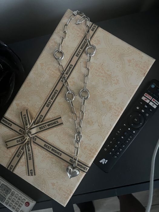 Продавам страхотен сребърен ланец