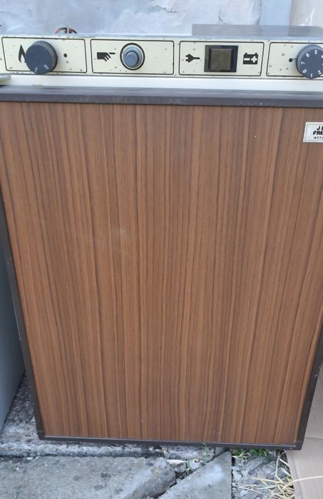 Хладилник за каравана или кемпер