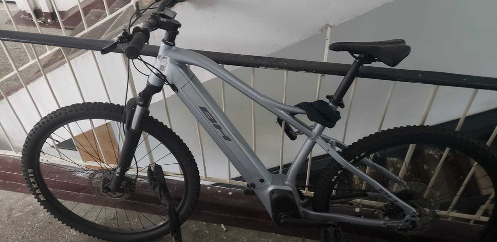 Bicicletă electrică MTB BH Atom 29 EA625 – stare foarte bună – 1500€