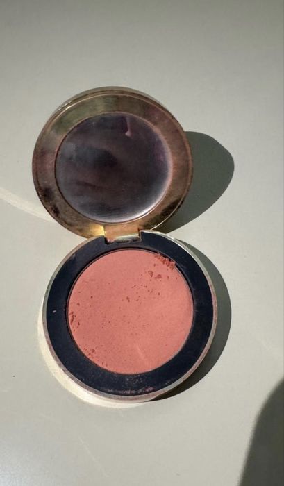 Продам румяна YSL и тени Armani