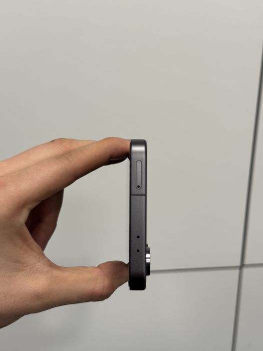 Продавам отличен Samsung S24 FE