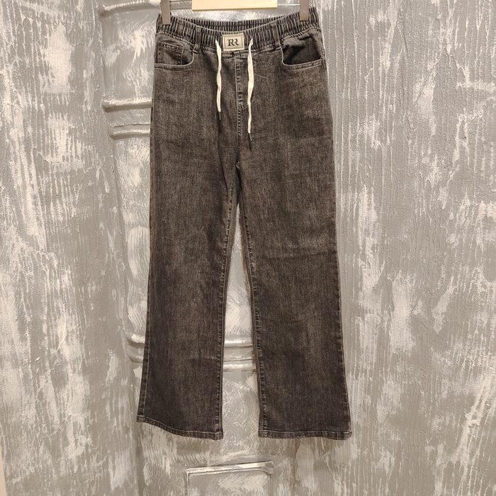 Продам новые джинсы размер 31