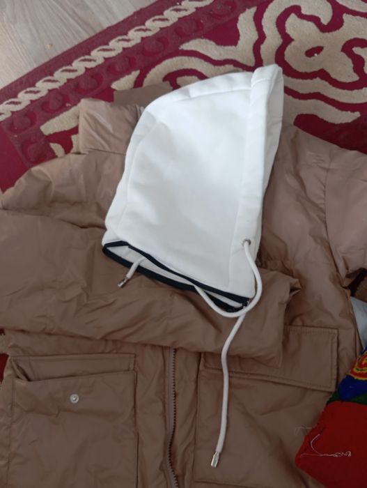 продам куртки и пальто