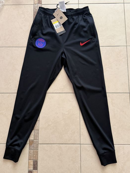 PSG Nike футболно долнище S
