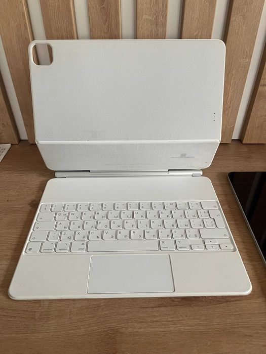 Ipad Pro 12.9 (5th Gen) + Magic Keyboard + Pen