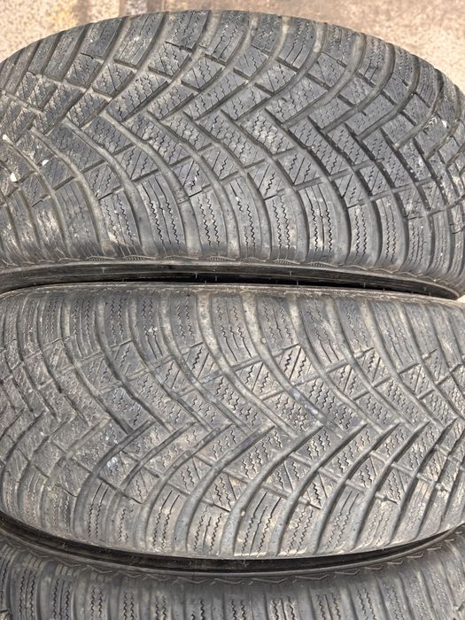 225/55/17 Hankook 4 бр 2025