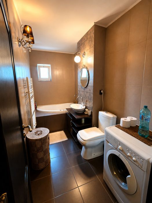 Apartament 3 camere, 120 mp – Str. Năvodari, Călărași - Parcare inclusă — fotografia 3