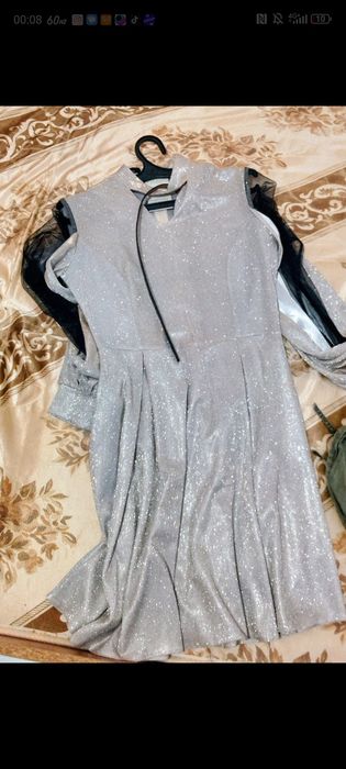 Продам новогоднее платье