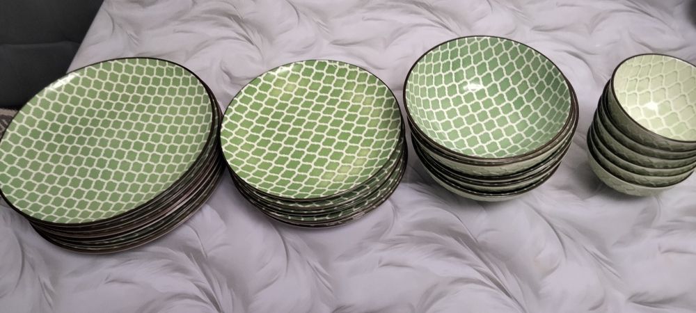 Тарелки сервиз..