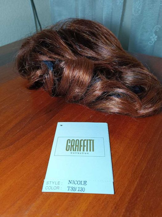 Фирменный парик на короткие волосы