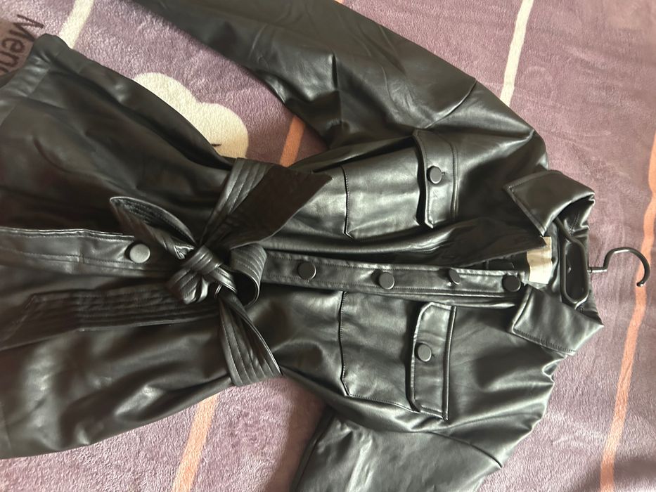 Дамско кожено яке