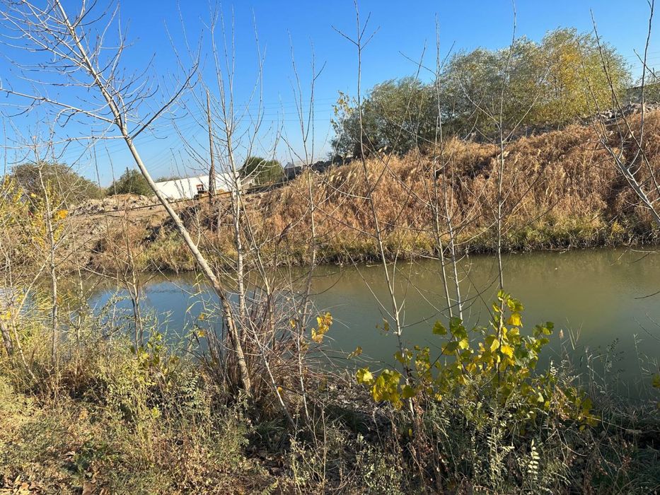 Uy sotiladi 20 sotix