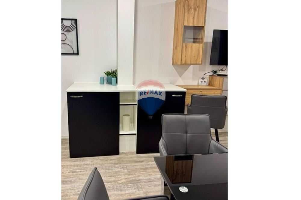 Продава се Многостаен апартамент в Варна, ВИНС - 125 кв.м за 2400 €/кв.м - Снимка #8