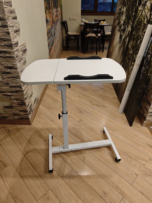 Стол медицинский прикроватный