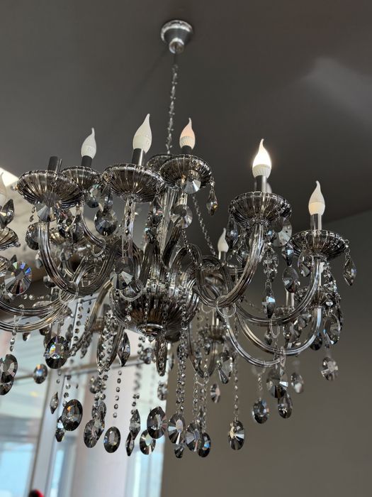 Луксозен полилей със стъклени кристали