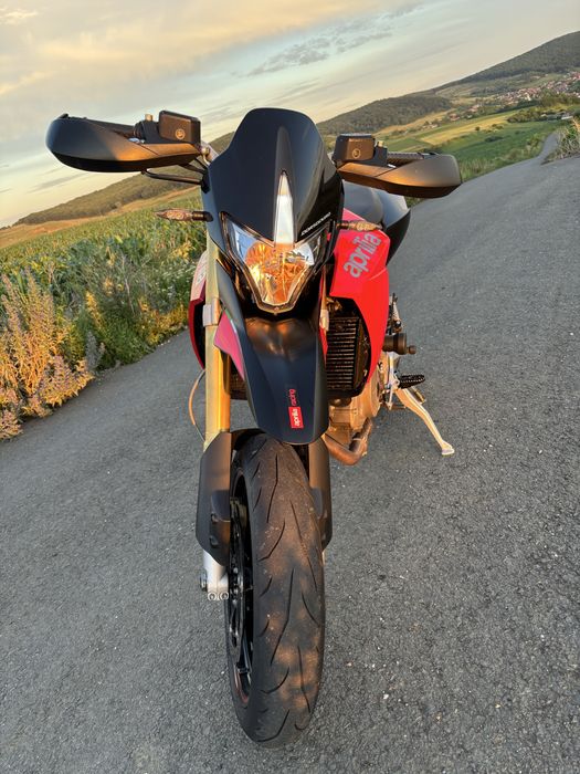 Aprilia Dorsoduro 750