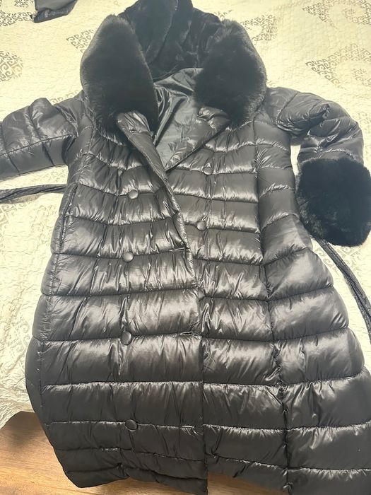 Дамско яке с качулка, ново купено от румънски сайт размер М по етикет.